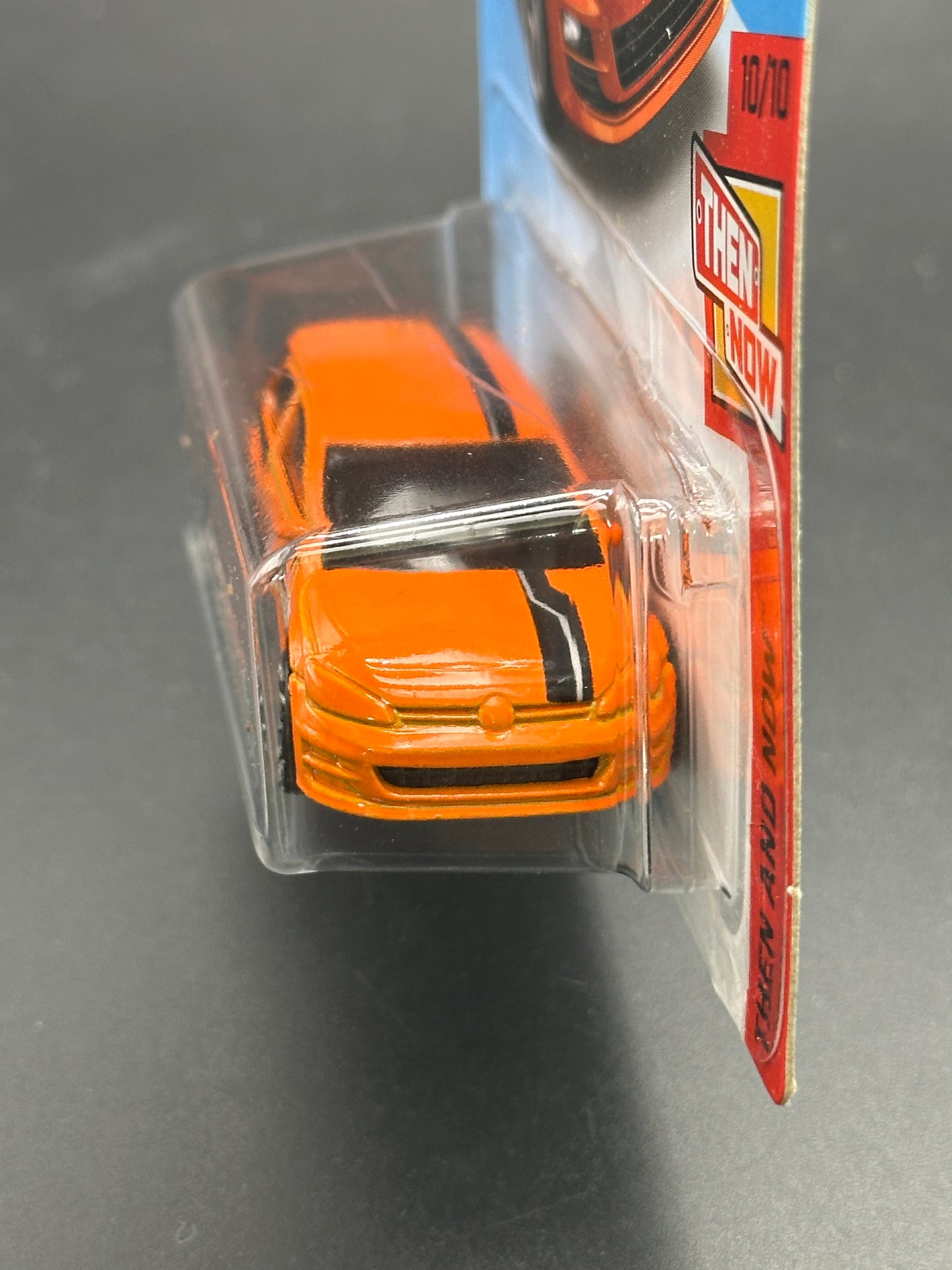 HOT WHEELS - VOLKSWAGEN GOLF MK7 (2018) - HW THEN AND NOW 10/10