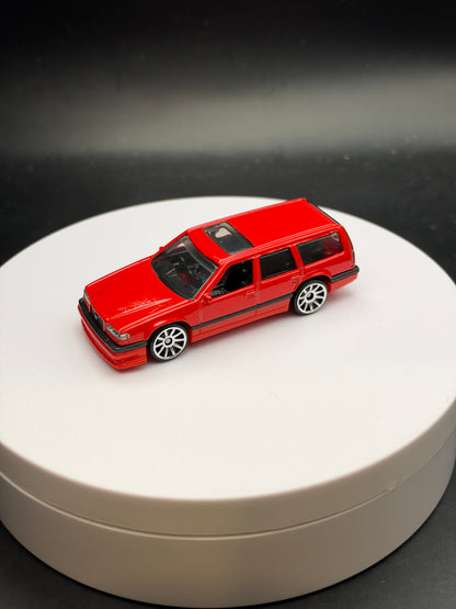 HOT WHEELS - VOLVO 850 ESTATE (2021) - HW FACTORY FRESH 2/10 - LOOSE