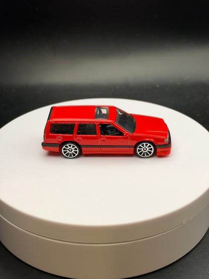 HOT WHEELS - VOLVO 850 ESTATE (2021) - HW FACTORY FRESH 2/10 - LOOSE
