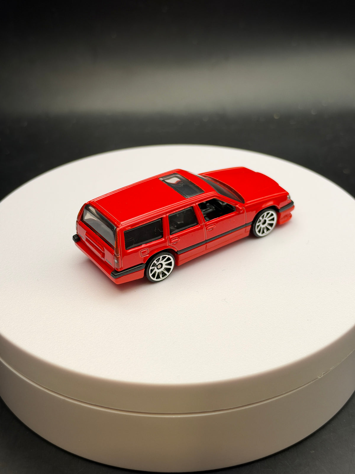 HOT WHEELS - VOLVO 850 ESTATE (2021) - HW FACTORY FRESH 2/10 - LOOSE