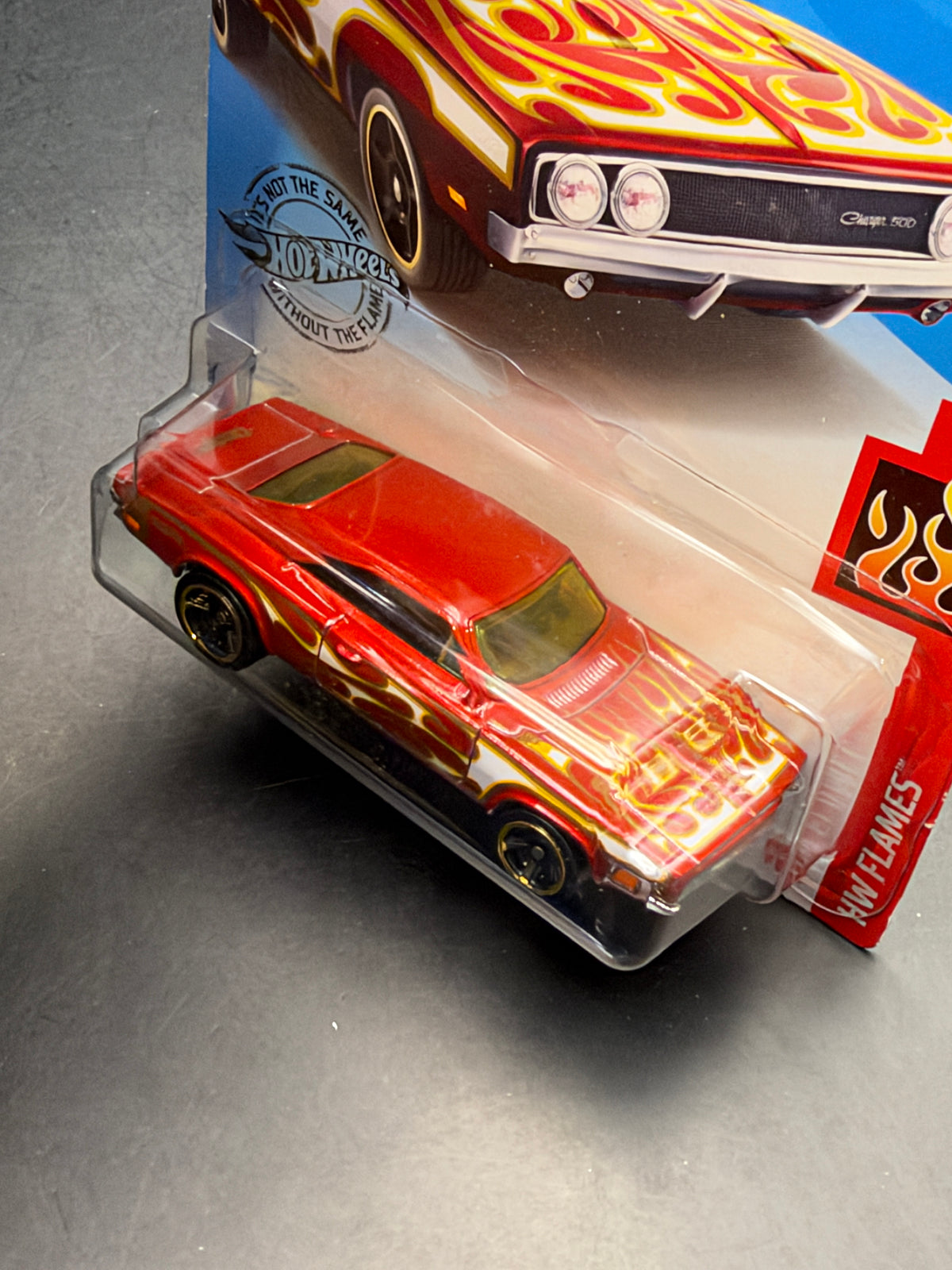HOT WHEELS - 69 DODGE CHARGER 500 (2020) - HW FLAMES 8/10