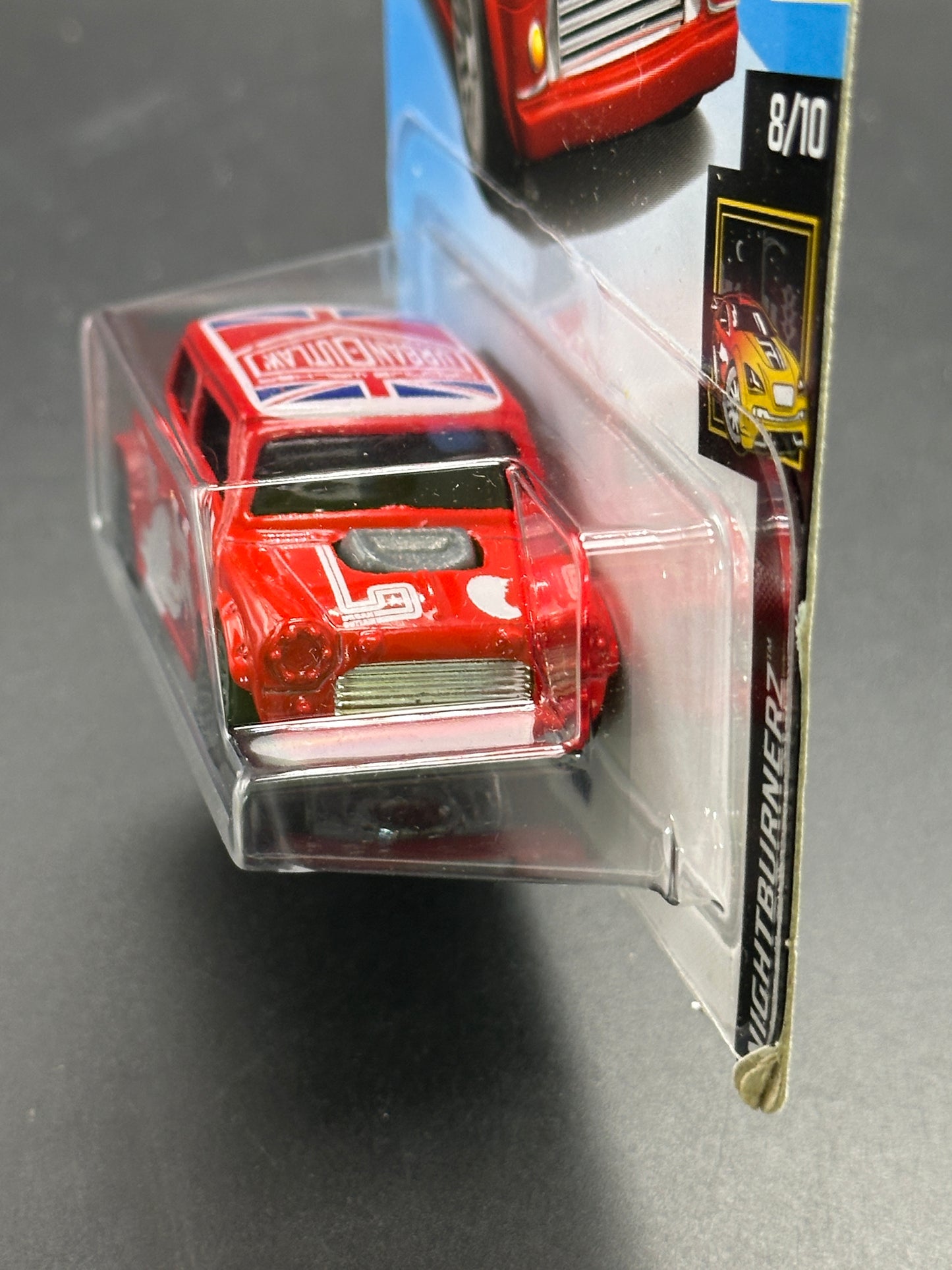 HOT WHEELS - MORRIS MINI (2018) - HW NIGHTBURNERZ 8/10
