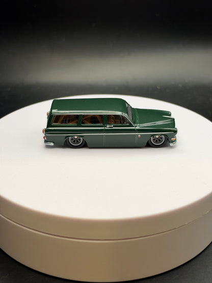 HOT WHEELS - VOLVO P220 AMAZON WAGON (2021) - FAST WAGONS 3/5 - LOOSE