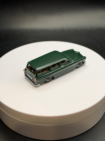 HOT WHEELS - VOLVO P220 AMAZON WAGON (2021) - FAST WAGONS 3/5 - LOOSE