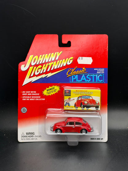 JOHNNY LIGHTNING - 1966 VOLKSWAGEN BEETLE - CLASSIC PLASTIC COLLECTION