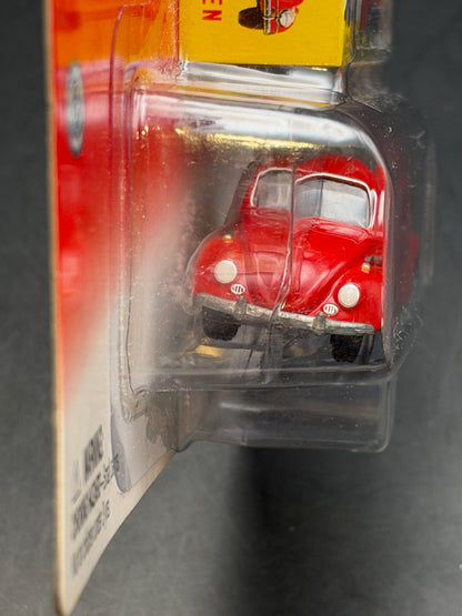 JOHNNY LIGHTNING - 1966 VOLKSWAGEN BEETLE - CLASSIC PLASTIC COLLECTION
