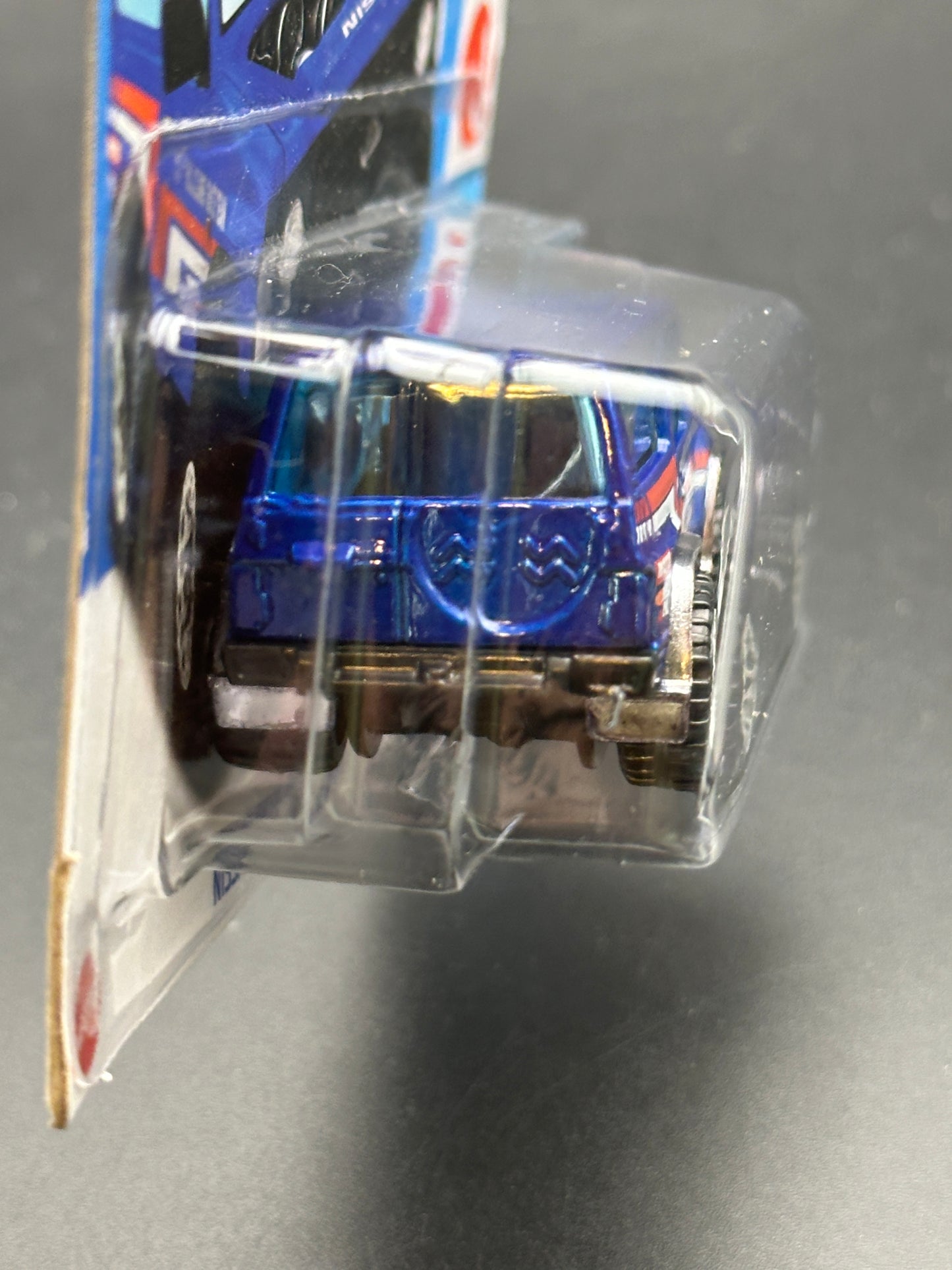 HOT WHEELS - NISSAN PATROL CUSTOM (2023) - HW J-IMPORTS 1/10