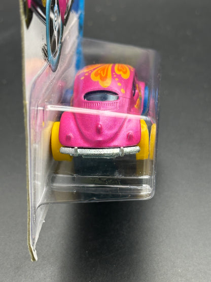 HOT WHEELS - VOLKSWAGEN BEETLE (2015) - TREASURE HUNT - HW CITY: ART CARS