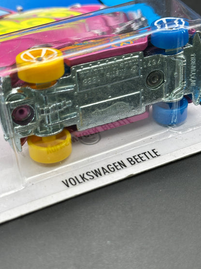 HOT WHEELS - VOLKSWAGEN BEETLE (2015) - TREASURE HUNT - HW CITY: ART CARS