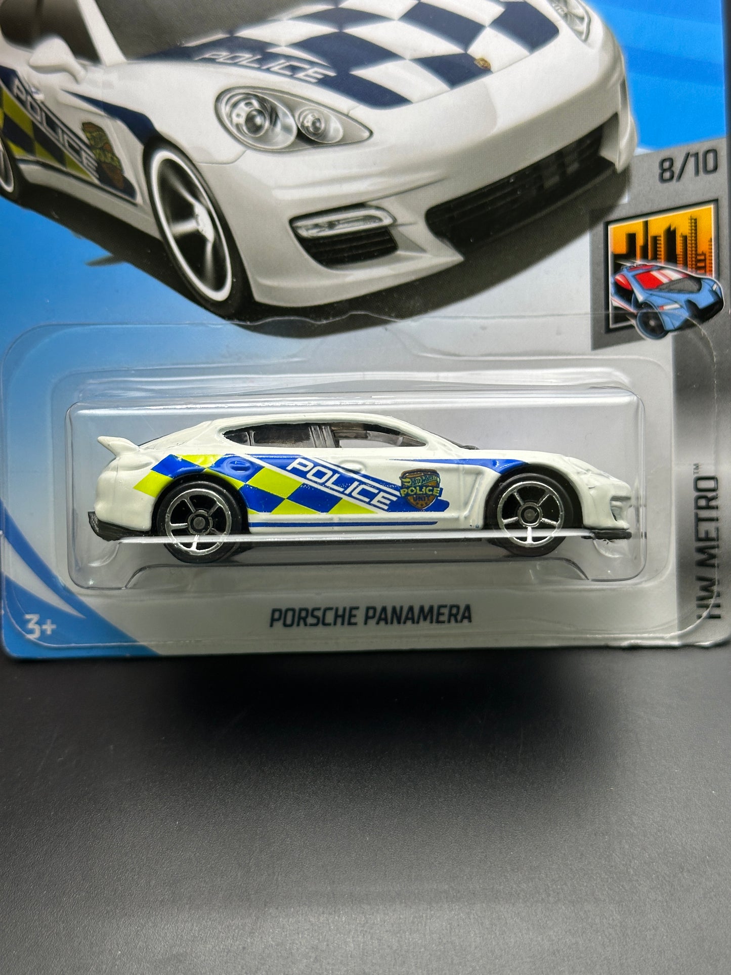 HOT WHEELS - PORSCHE PANAMERA (2018) - HW METRO 8/10