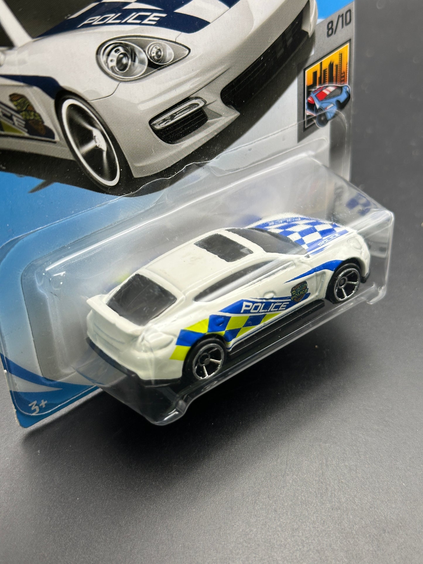 HOT WHEELS - PORSCHE PANAMERA (2018) - HW METRO 8/10