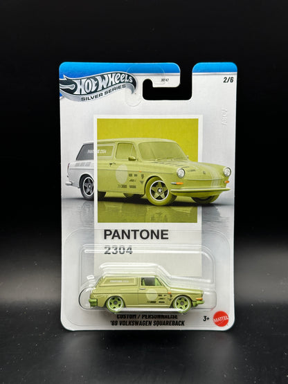 HOT WHEELS - CUSTOM 69 VOLKSWAGEN SQUAREBACK (2026) - HW PANTONE SERIES 2/6