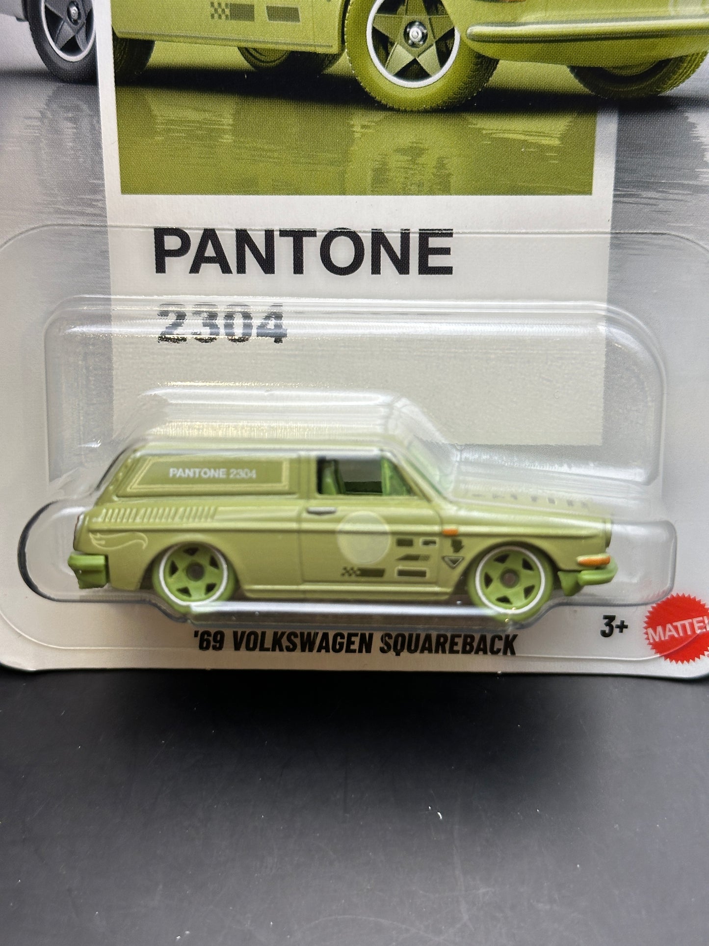 HOT WHEELS - CUSTOM 69 VOLKSWAGEN SQUAREBACK (2026) - HW PANTONE SERIES 2/6