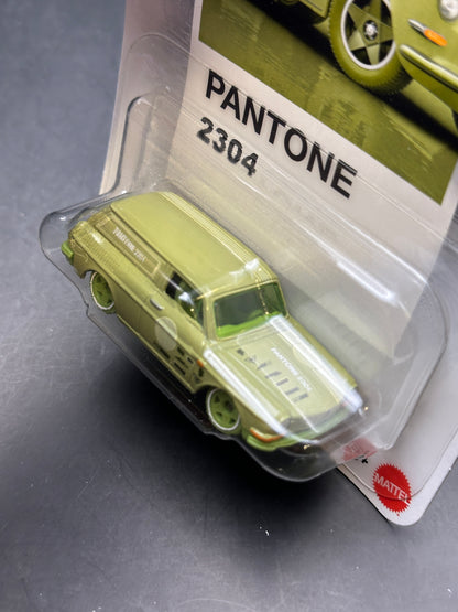 HOT WHEELS - CUSTOM 69 VOLKSWAGEN SQUAREBACK (2026) - HW PANTONE SERIES 2/6