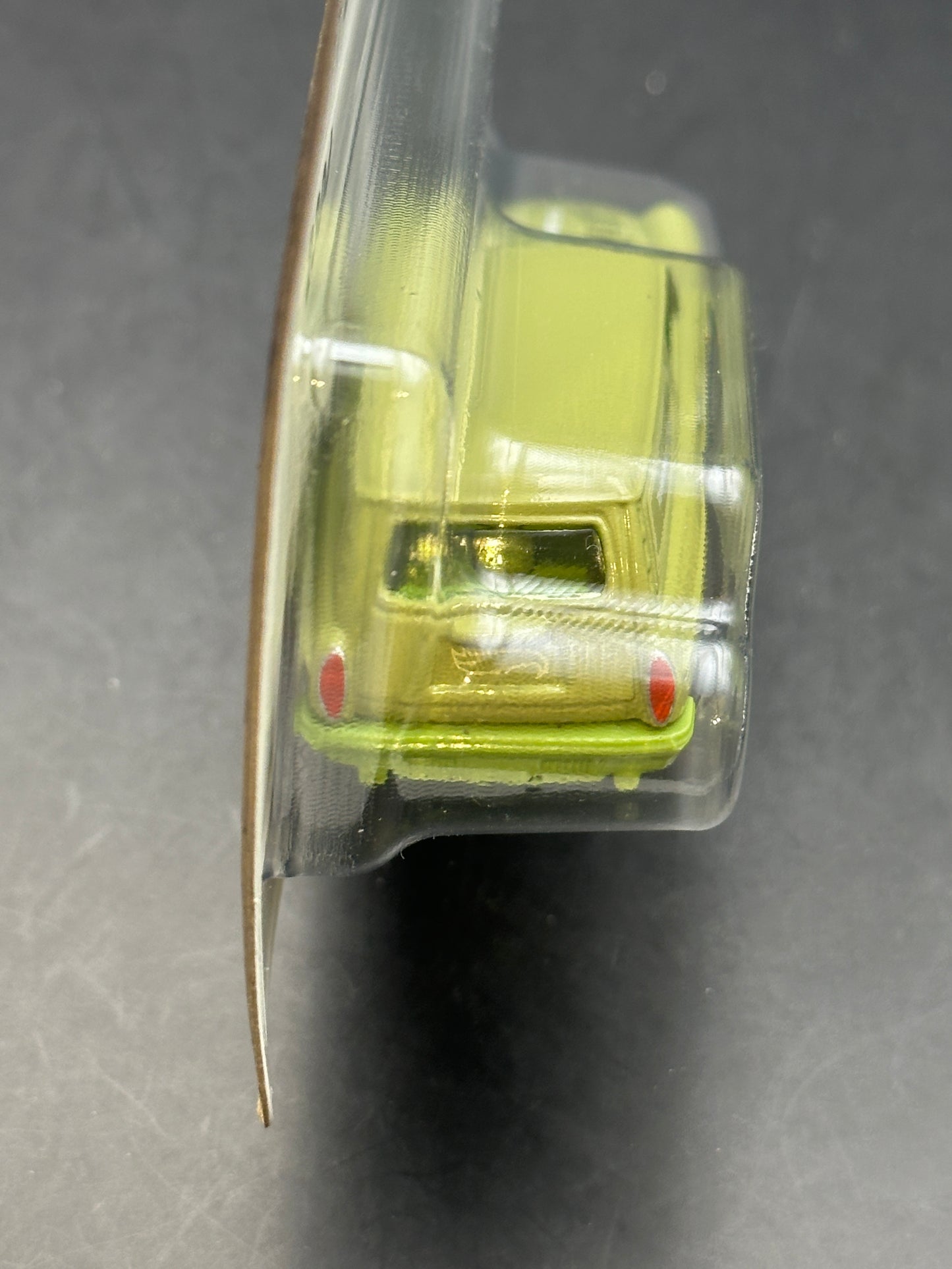 HOT WHEELS - CUSTOM 69 VOLKSWAGEN SQUAREBACK (2026) - HW PANTONE SERIES 2/6