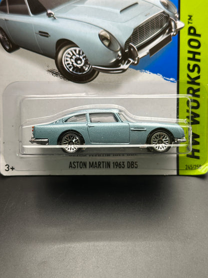 HOT WHEELS - ASTON MARTIN 1963 DB5 (2015) - HW WORKSHOP: THEN AND NOW