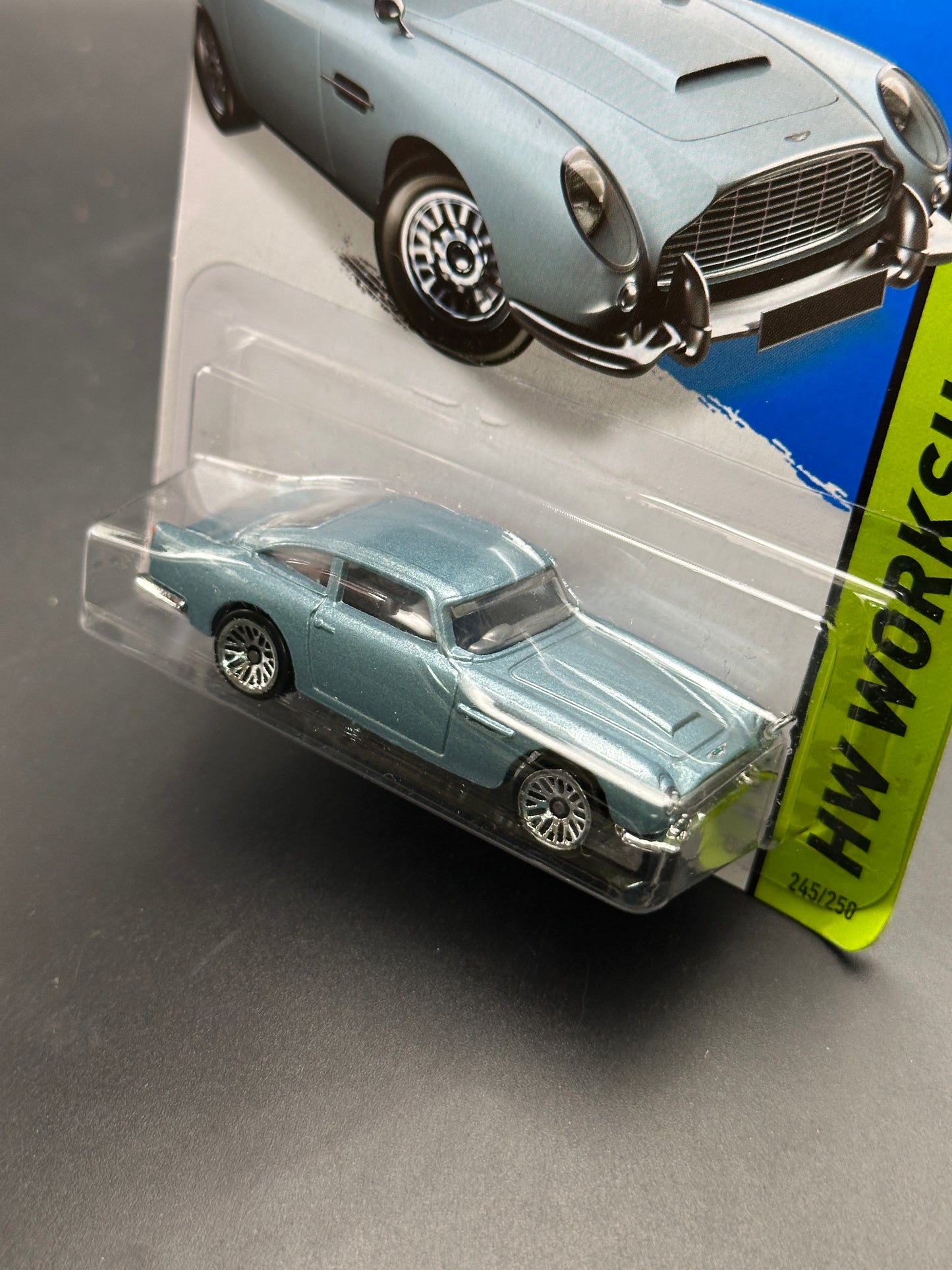 HOT WHEELS - ASTON MARTIN 1963 DB5 (2015) - HW WORKSHOP: THEN AND NOW