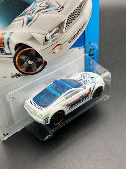 HOT WHEELS - FORD MUSTANG GT CONCEPT (2015) - HW CITY: HW RESCUE