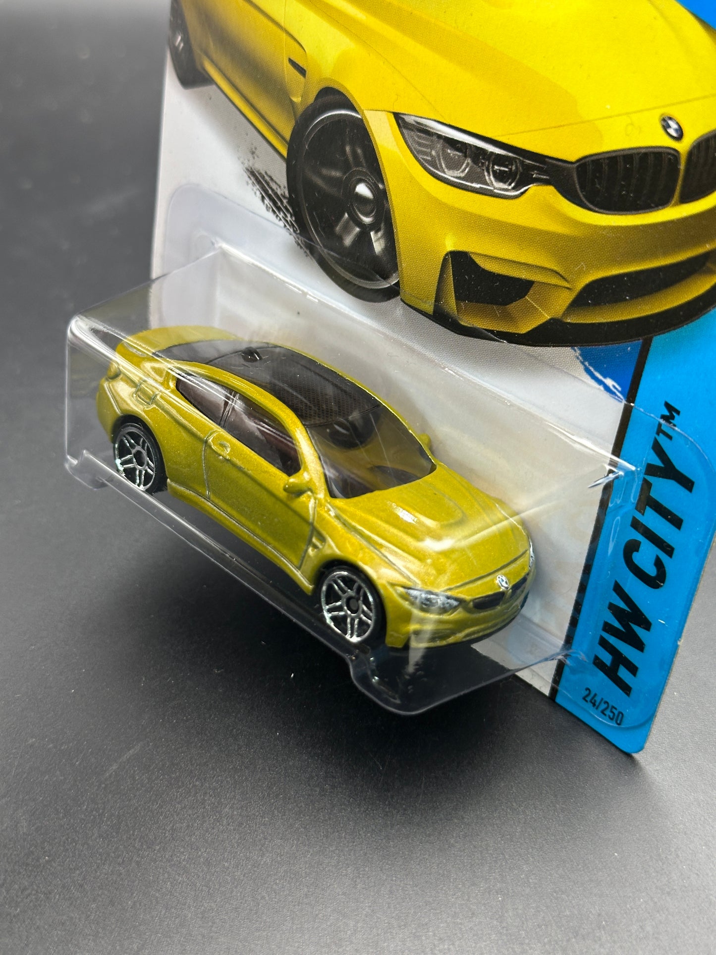 HOT WHEELS - BMW M4 (2015) - HW CITY: STREET POWER