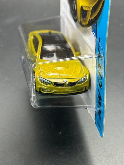 HOT WHEELS - BMW M4 (2015) - HW CITY: STREET POWER