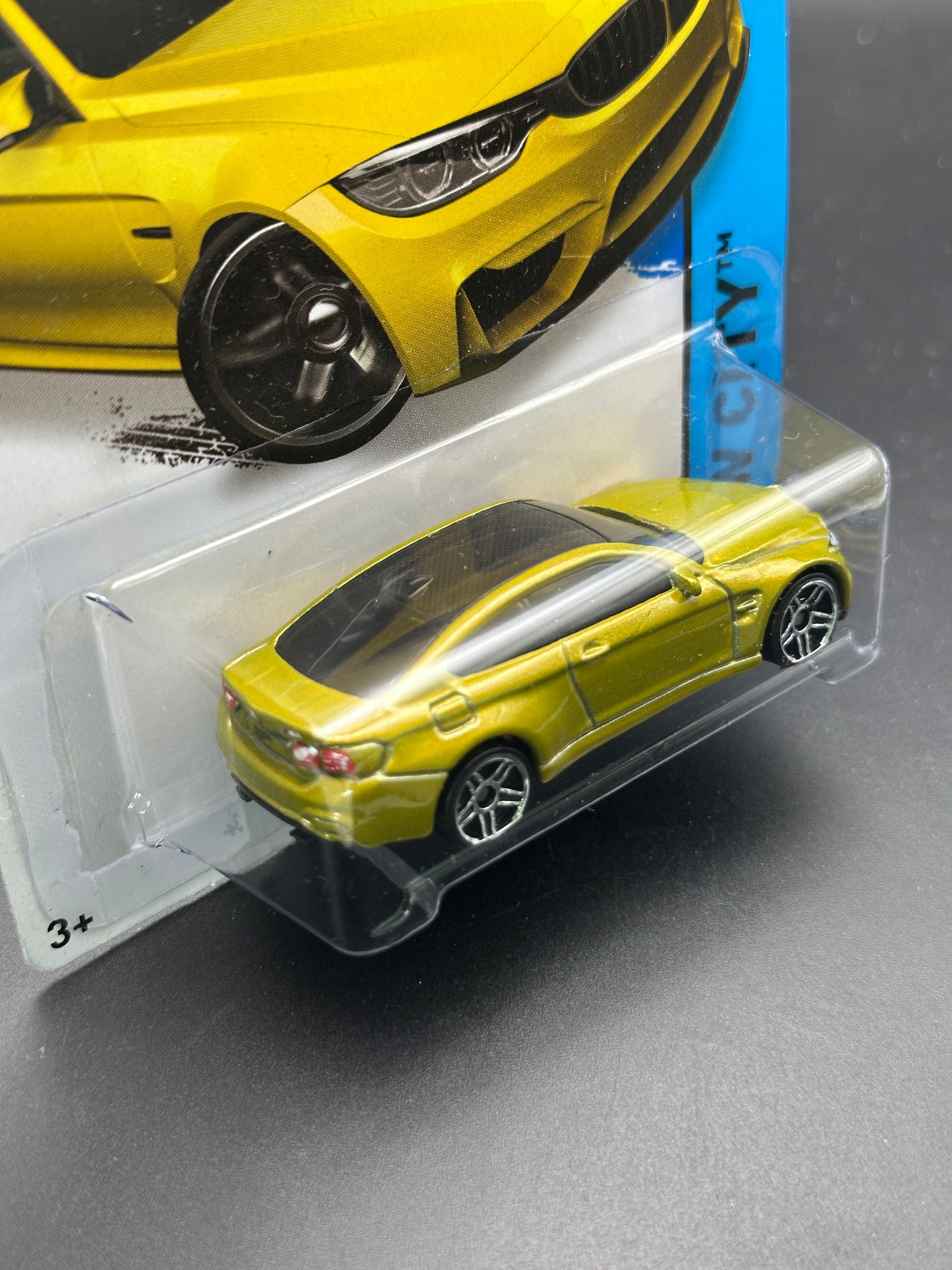 HOT WHEELS - BMW M4 (2015) - HW CITY: STREET POWER