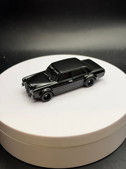 HOT WHEELS - MERCEDES BENZ 300 SEL 6.8 AMG (2026) - CAR CULTURE - THRILL CLIMBERS 5/5 - LOOSE