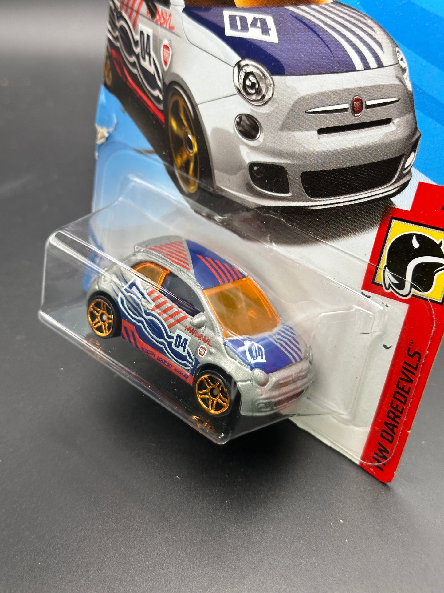 HOT WHEELS - FIAT 500 (2018) - HW DAREDEVILS 2/5