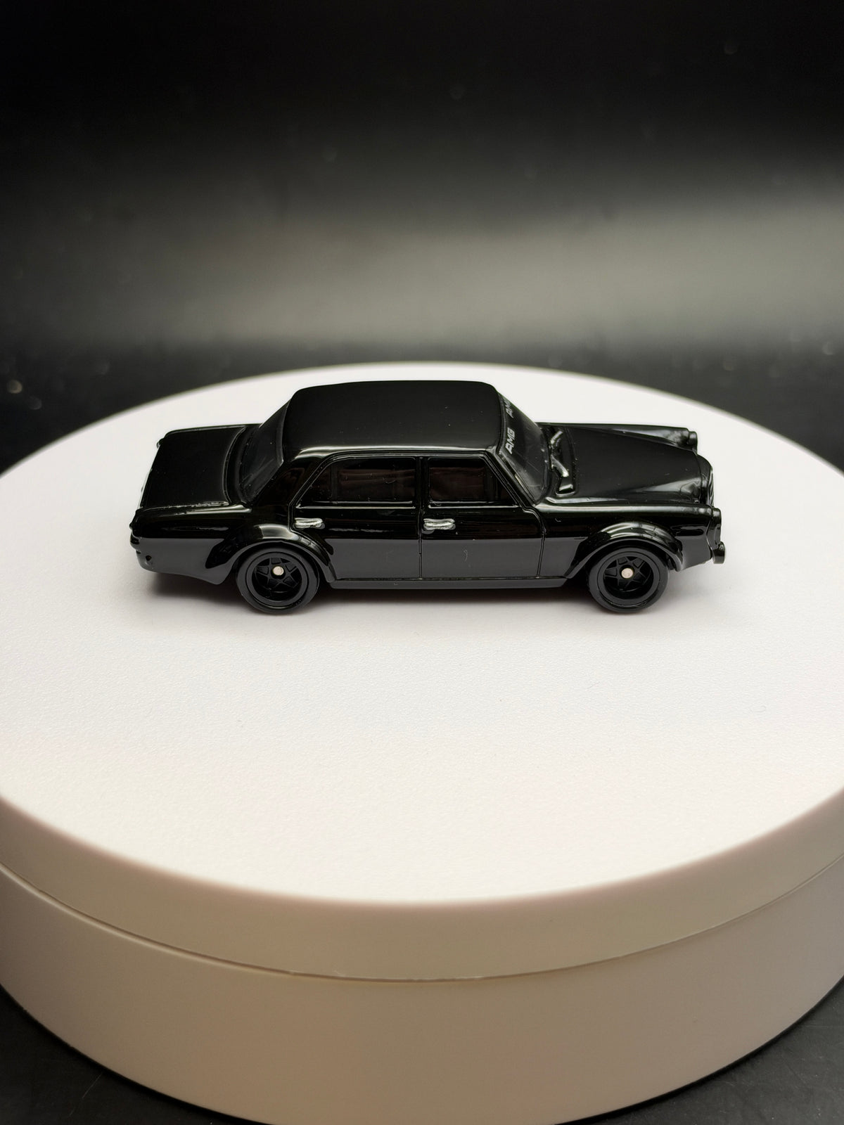 HOT WHEELS - MERCEDES BENZ 300 SEL 6.8 AMG (2026) - CAR CULTURE - THRILL CLIMBERS 5/5 - LOOSE