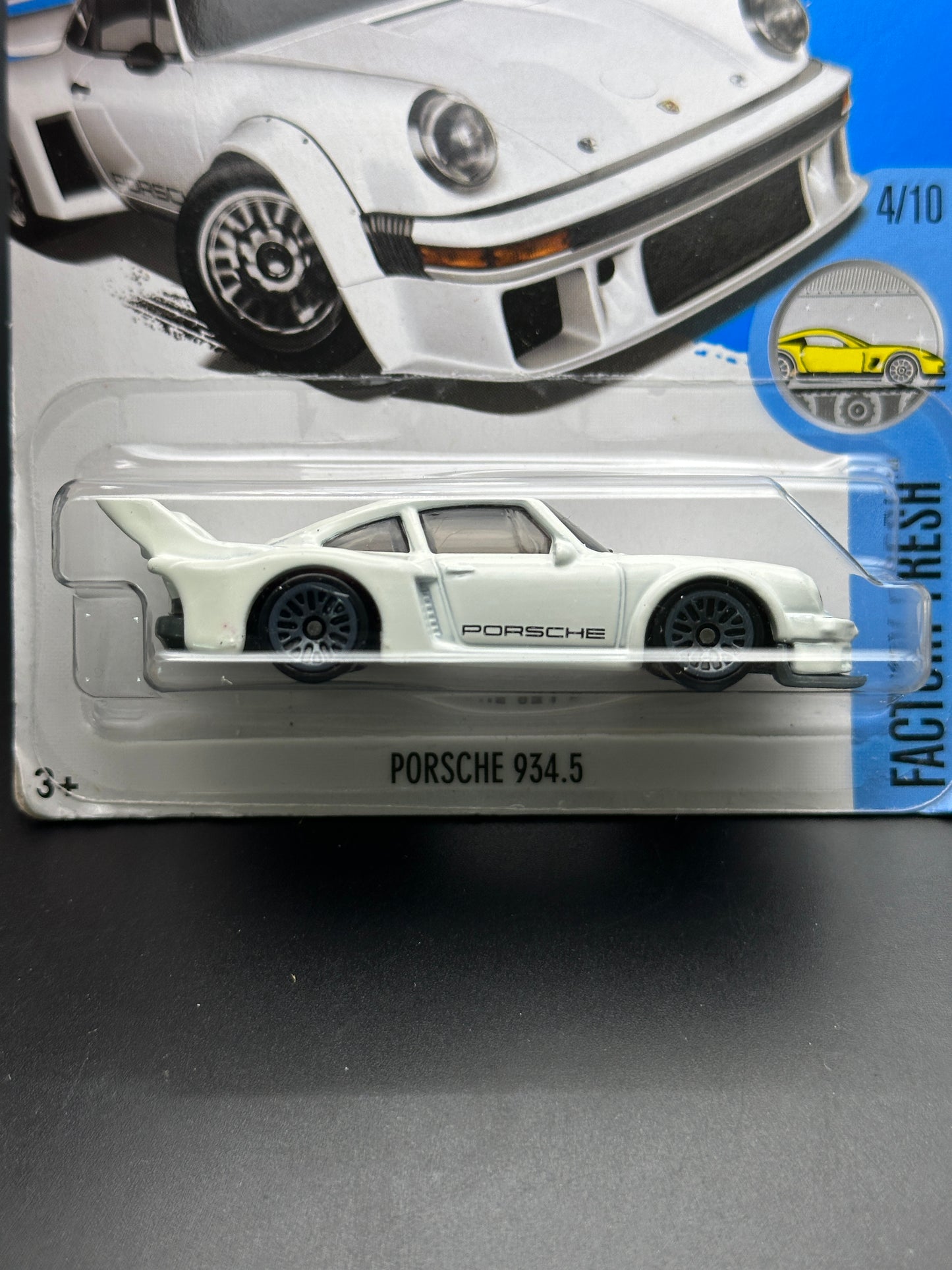 HOT WHEELS - PORSCHE 934.5 (2017) - HW FACTORY FRESH 4/10