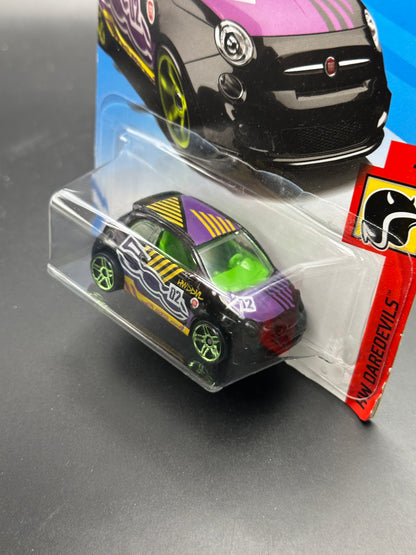HOT WHEELS - FIAT 500 (2018) - HW DAREDEVILS 2/5