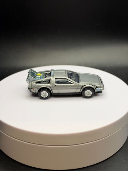 HOT WHEELS - BACK TO THE FUTURE TIME MACHINE 1955 (2025) - POP CULTURE - LOOSE