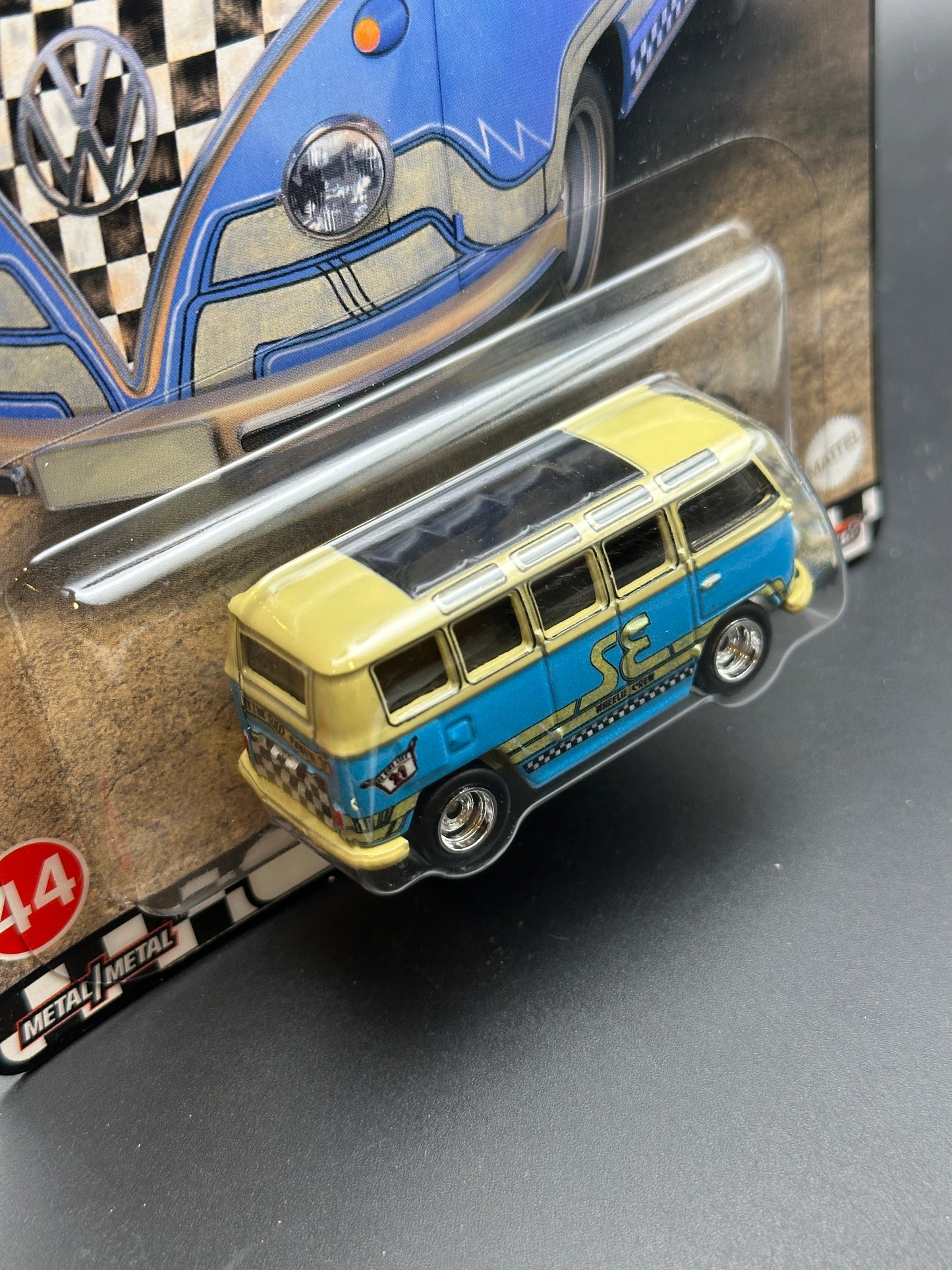 HOT WHEELS - VOLKSWAGEN DELUXE STATION WAGON (2022) - HW BOULEVARD #44