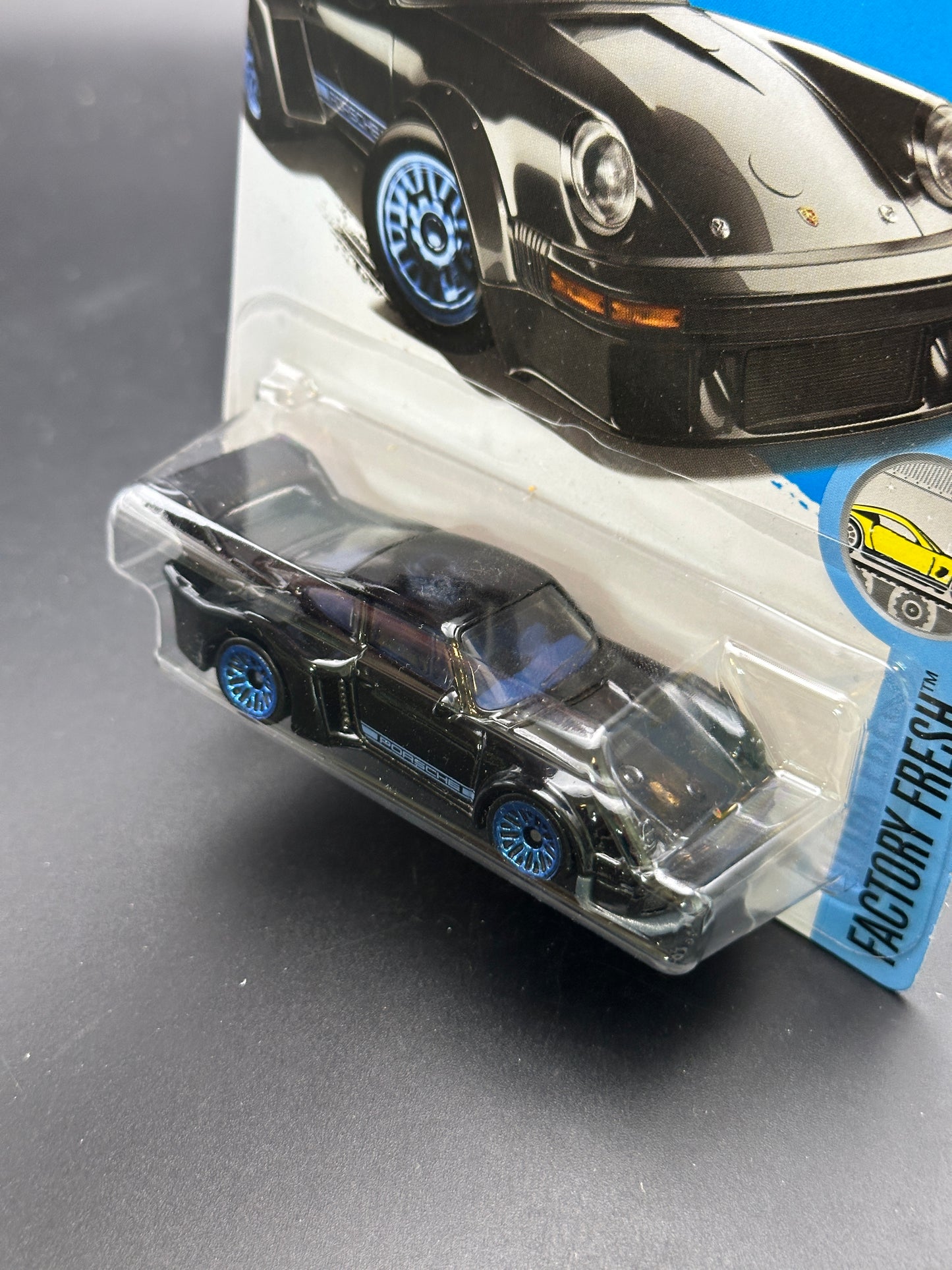 HOT WHEELS - PORSCHE 934.5 (2017) - HW FACTORY FRESH 4/10