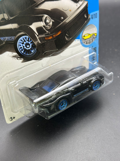 HOT WHEELS - PORSCHE 934.5 (2017) - HW FACTORY FRESH 4/10