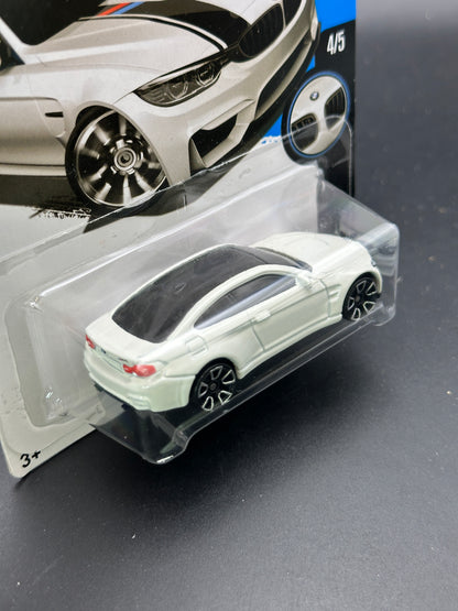 HOT WHEELS - BMW M4 (2016) - BMW 4/5