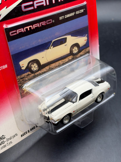 JOHNNY LIGHTNING - 1971 CAMARO RS / Z28 - 35th ANNIVERSARY CHEVROLET CAMARO SS