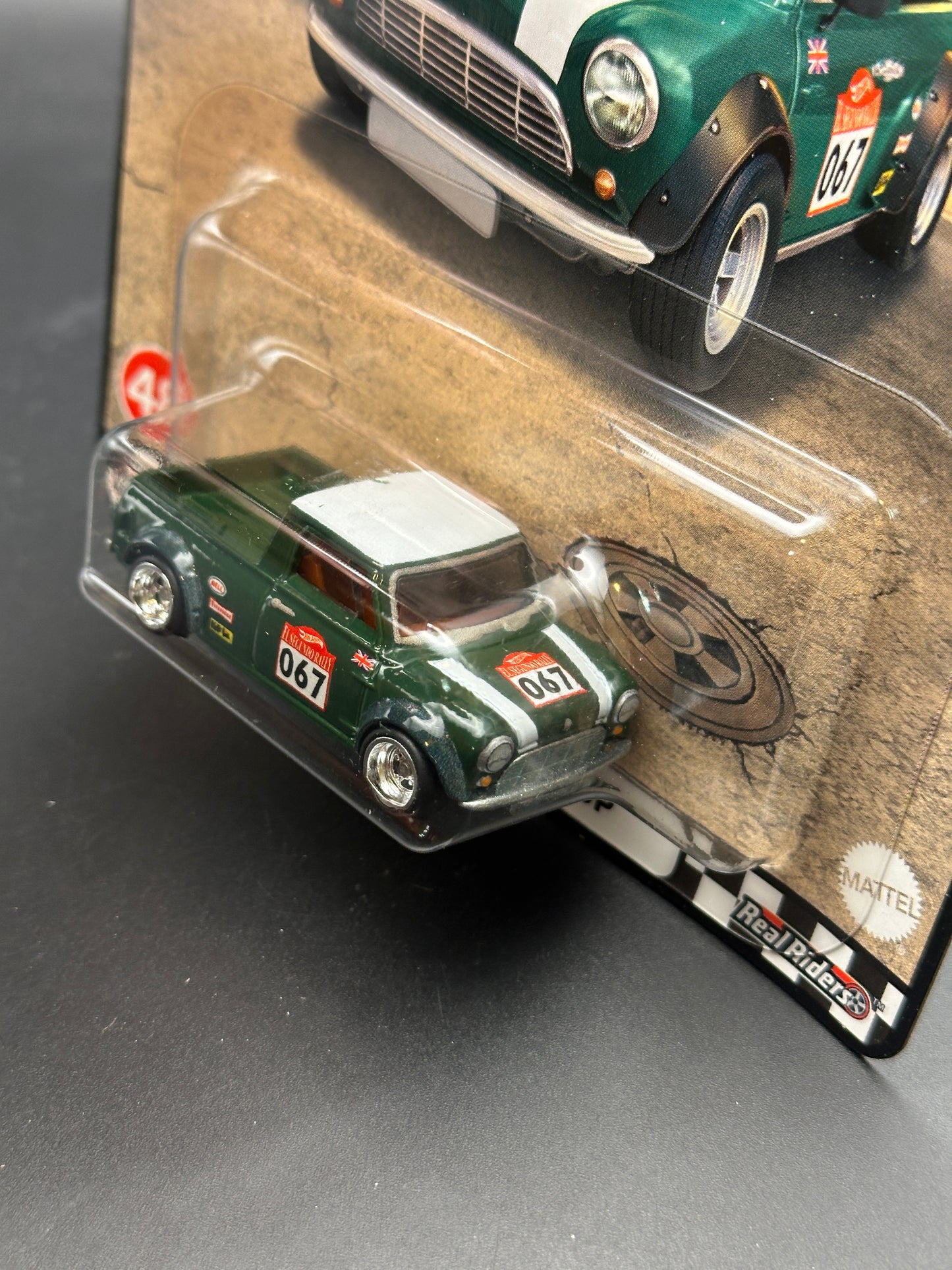 HOT WHEELS - 67 AUSTIN MINI PICKUP (2022) - HW BOULEVARD #48