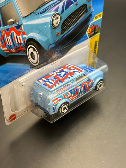 HOT WHEELS - 67 AUSTIN MINI VAN (2025) - HW ART CARS 10/10