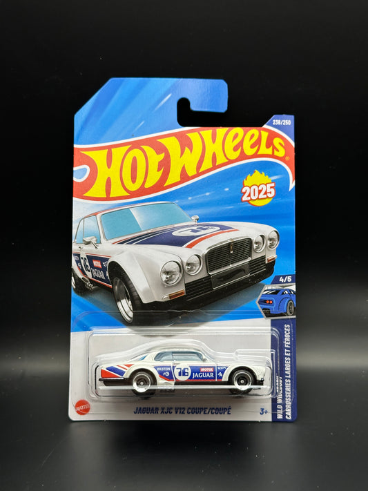 HOT WHEELS - JAGUAR XJC V12 (2025) - HW WILD WIDEBODY 4/5