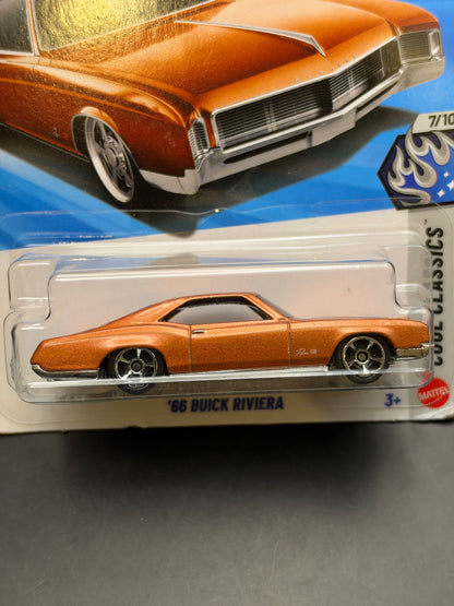 HOT WHEELS - 66 BUICK RIVIERA (2026) - HW COOL CLASSICS 7/10