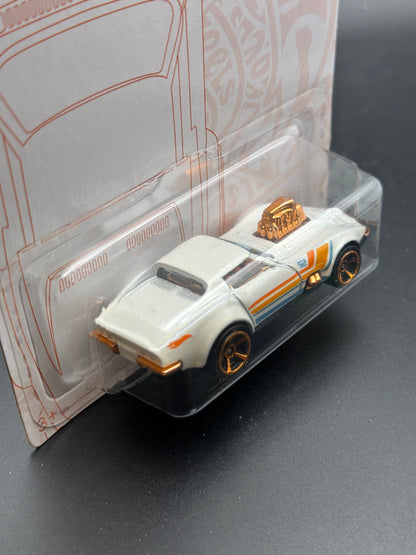HOT WHEELS - 68 CORVETTE GAS MONKEY GARAGE (2020) - ANNIVERSARY PEARL AND CHROME SERIES 5/6