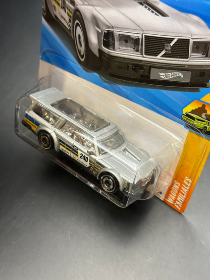 HOT WHEELS - VOLVO 240 DRIFT WAGON (2025) - HW WAGONS 3/5
