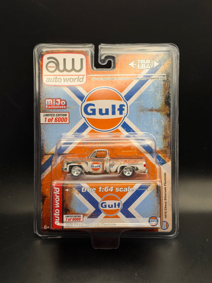 AUTO WORLD - 1978 CHEVY SILVERADO FLEETSIDE - 1/64 SCALE