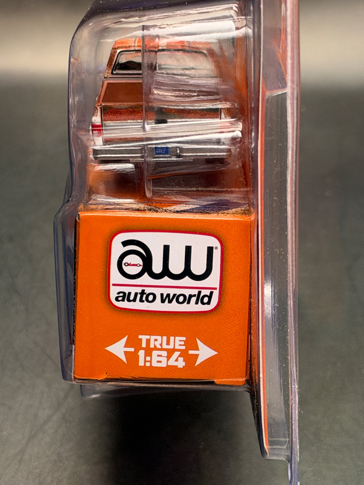 AUTO WORLD - 1978 CHEVY SILVERADO FLEETSIDE - 1/64 SCALE