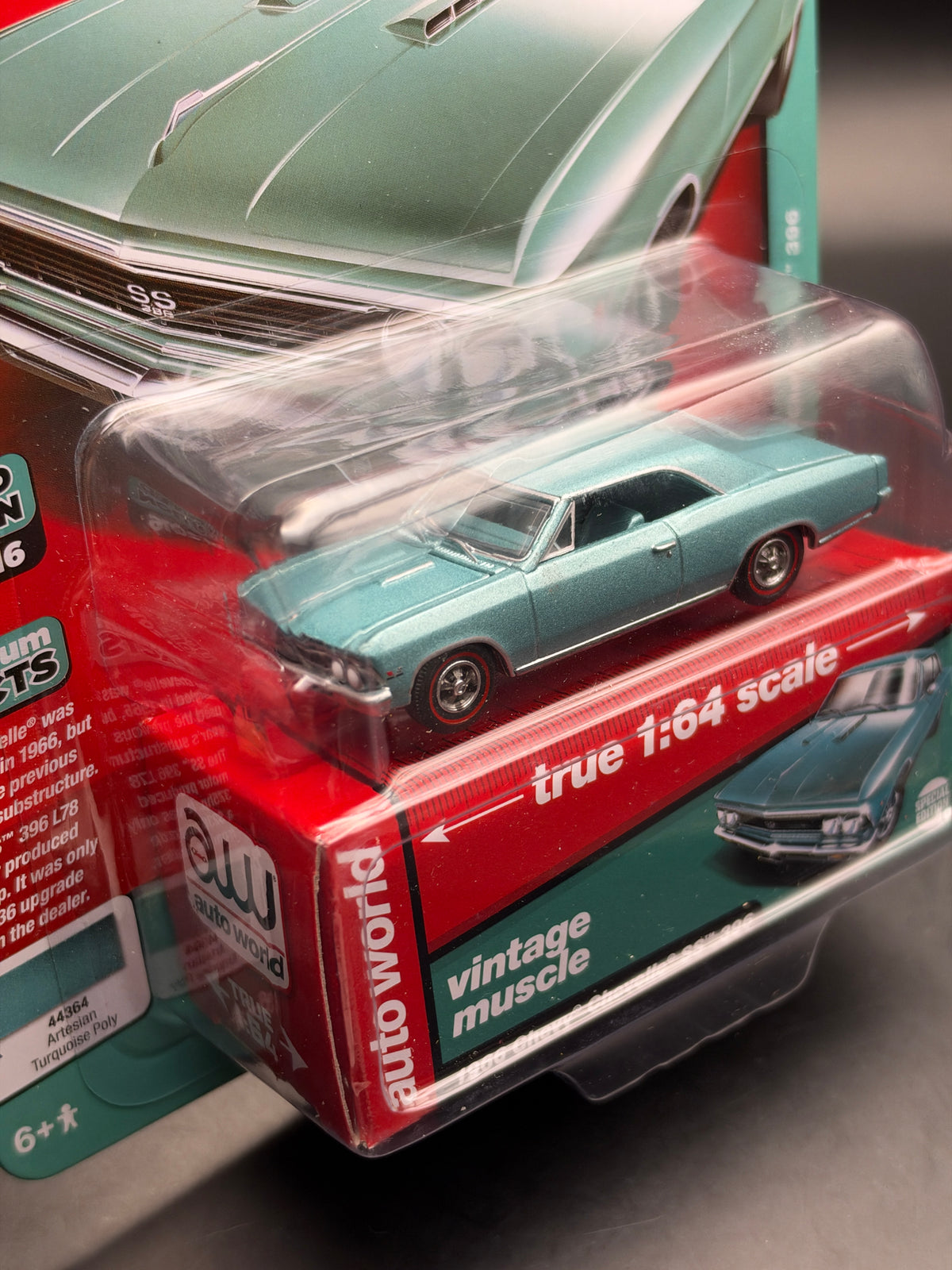 AUTO WORLD - 1966 CHEVY CHEVELLE SS 396 - VINTAGE MUSCLE - 1/64 SCALE