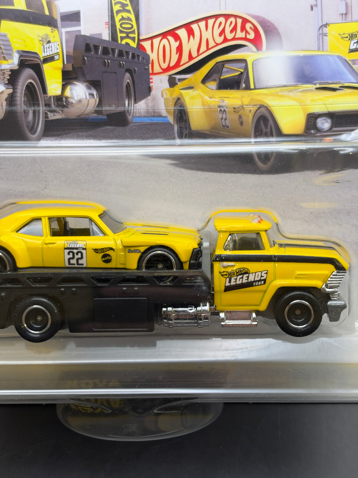 HOT WHEELS - CUSTOM 70 CHEVY NOVA / HORIZON HAULER (2022) LEGENDS TOUR TEAM TRANSPORT