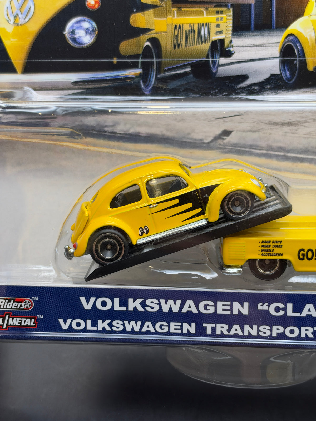 HOT WHEELS - VOLKSWAGEN CLASSIC BUG / VOLKSWAGEN TRANSPORTER T1 PICKUP (2020) - TEAM TRANSPORT #22