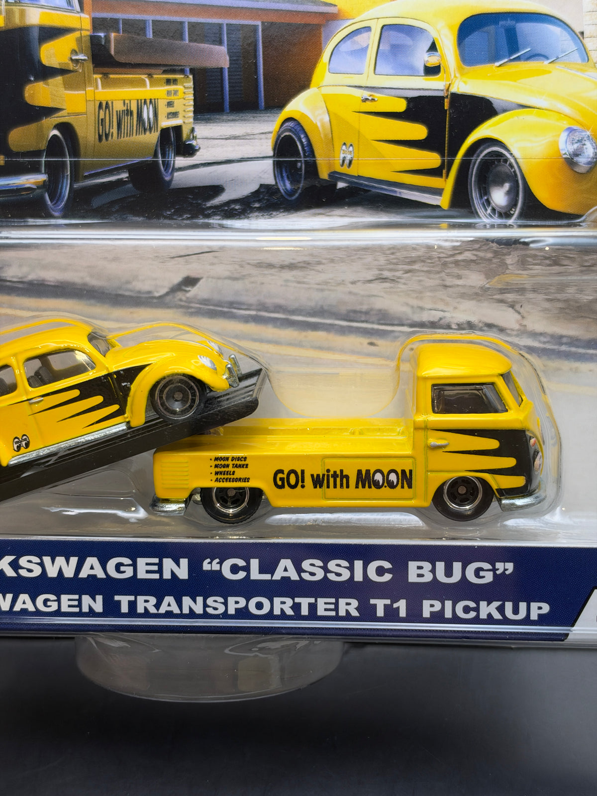 HOT WHEELS - VOLKSWAGEN CLASSIC BUG / VOLKSWAGEN TRANSPORTER T1 PICKUP (2020) - TEAM TRANSPORT #22