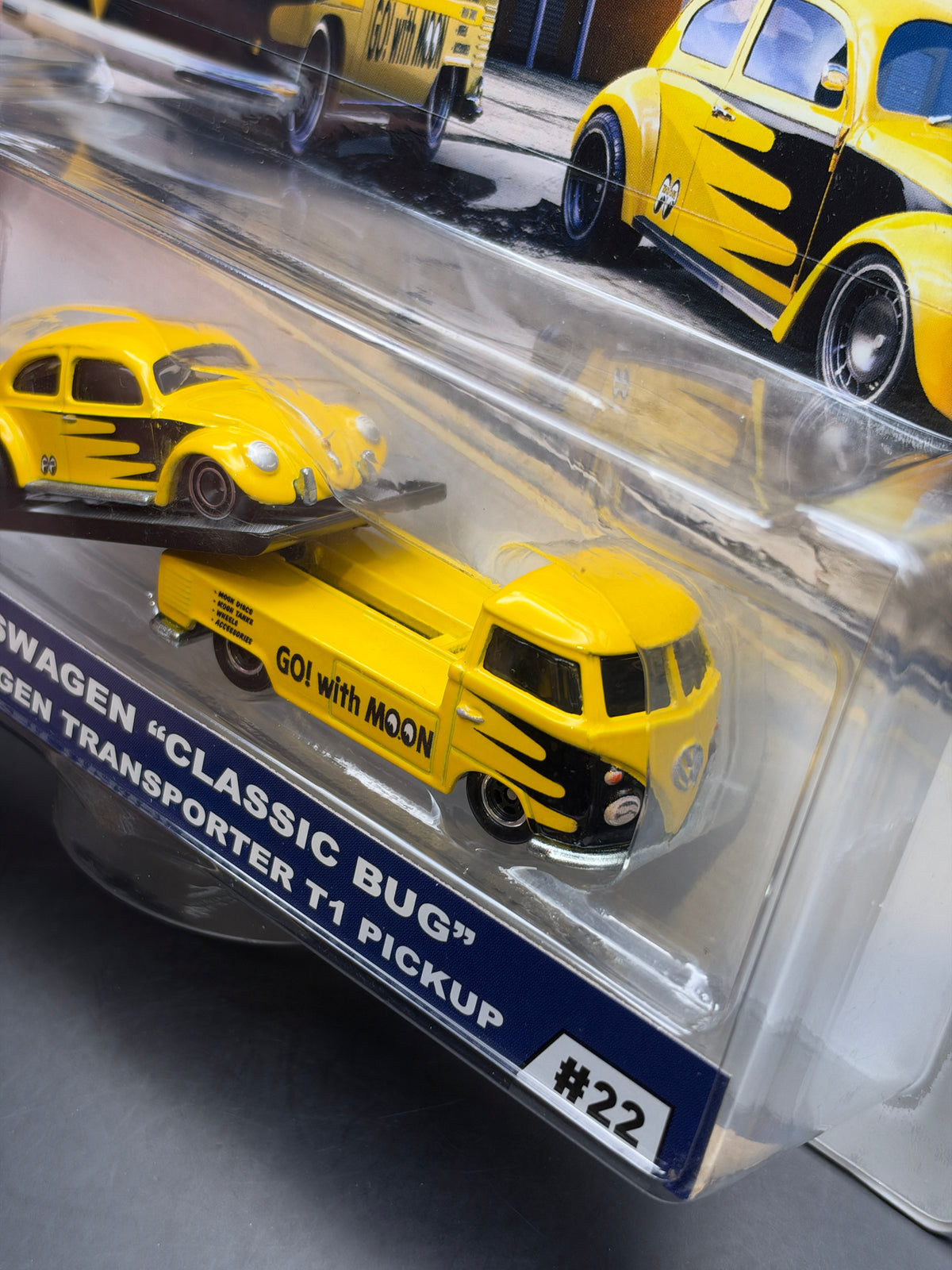 HOT WHEELS - VOLKSWAGEN CLASSIC BUG / VOLKSWAGEN TRANSPORTER T1 PICKUP (2020) - TEAM TRANSPORT #22
