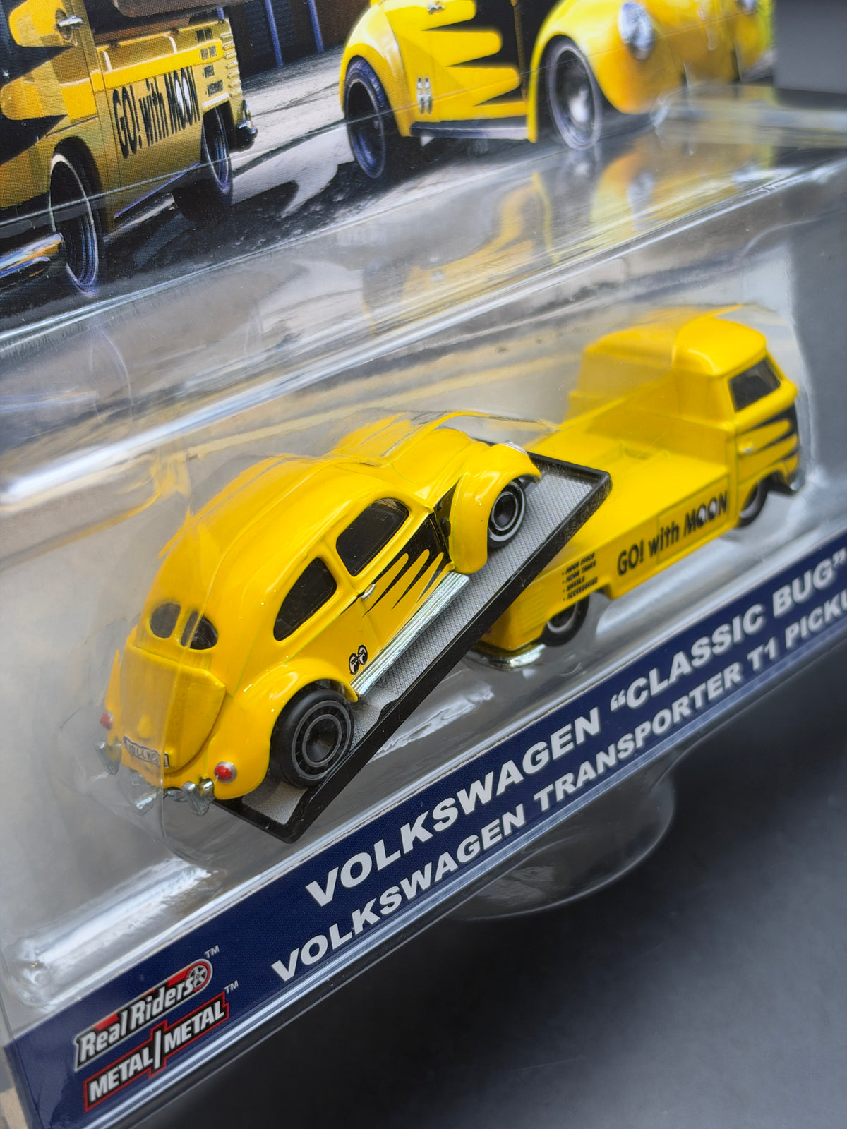 HOT WHEELS - VOLKSWAGEN CLASSIC BUG / VOLKSWAGEN TRANSPORTER T1 PICKUP (2020) - TEAM TRANSPORT #22